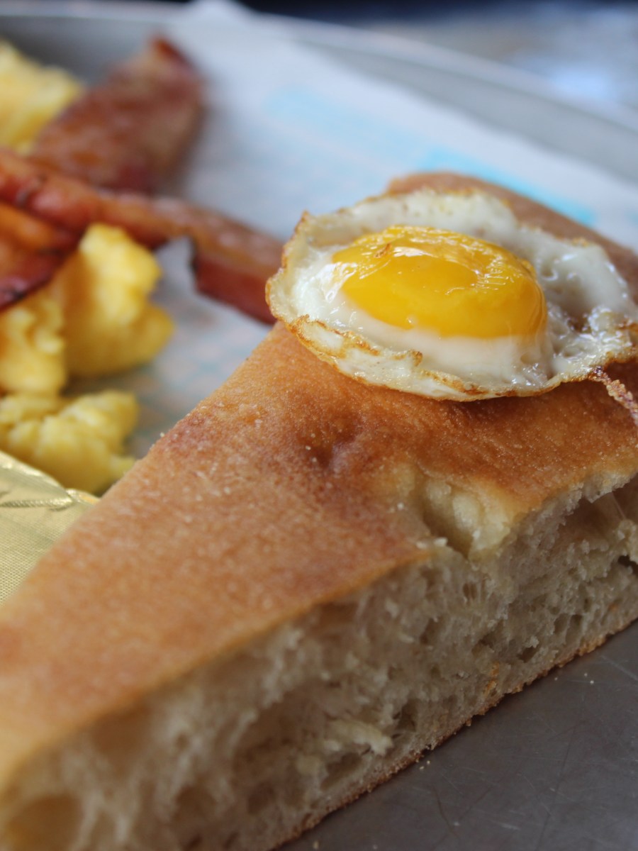 Dining Delights at Disneyland Resort: A Guide to Savoring Every&nbsp;Moment